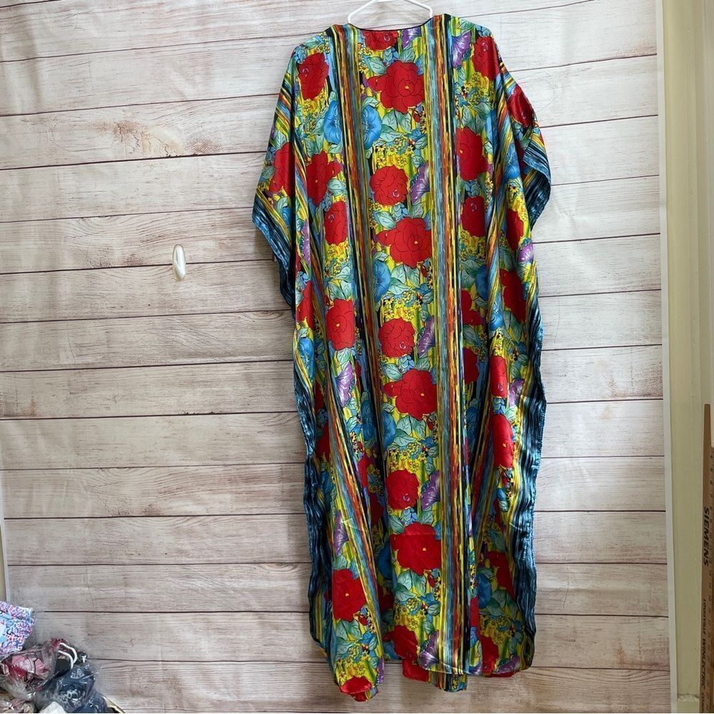 NEW WITH TAGS VINTAGE WINLAR FLORAL KIMONO - Picture 4 of 9